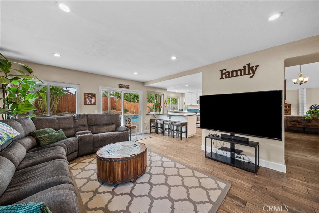 2978 Stacy Drive Simi Valley, CA 93063 - Photo 16 of 49