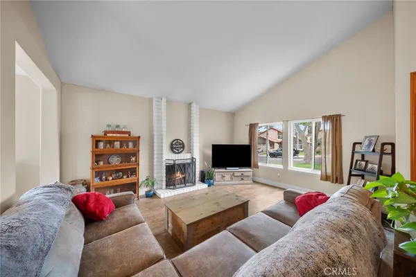 $1,100,000 | 2978 Stacy Drive, Simi Valley, CA 93063