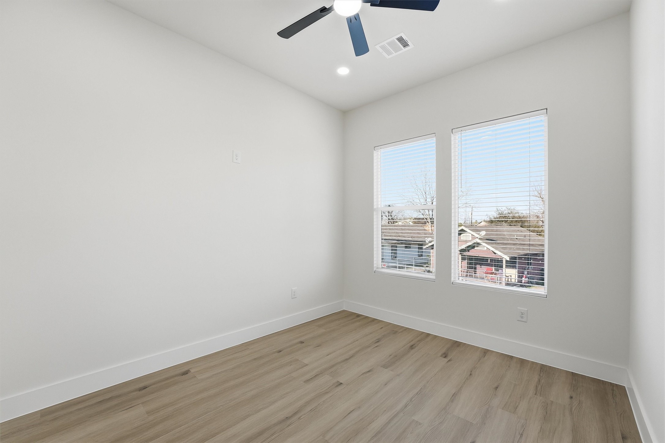 4208 Fox Street Houston, TX 77003 - Photo 24 of 43