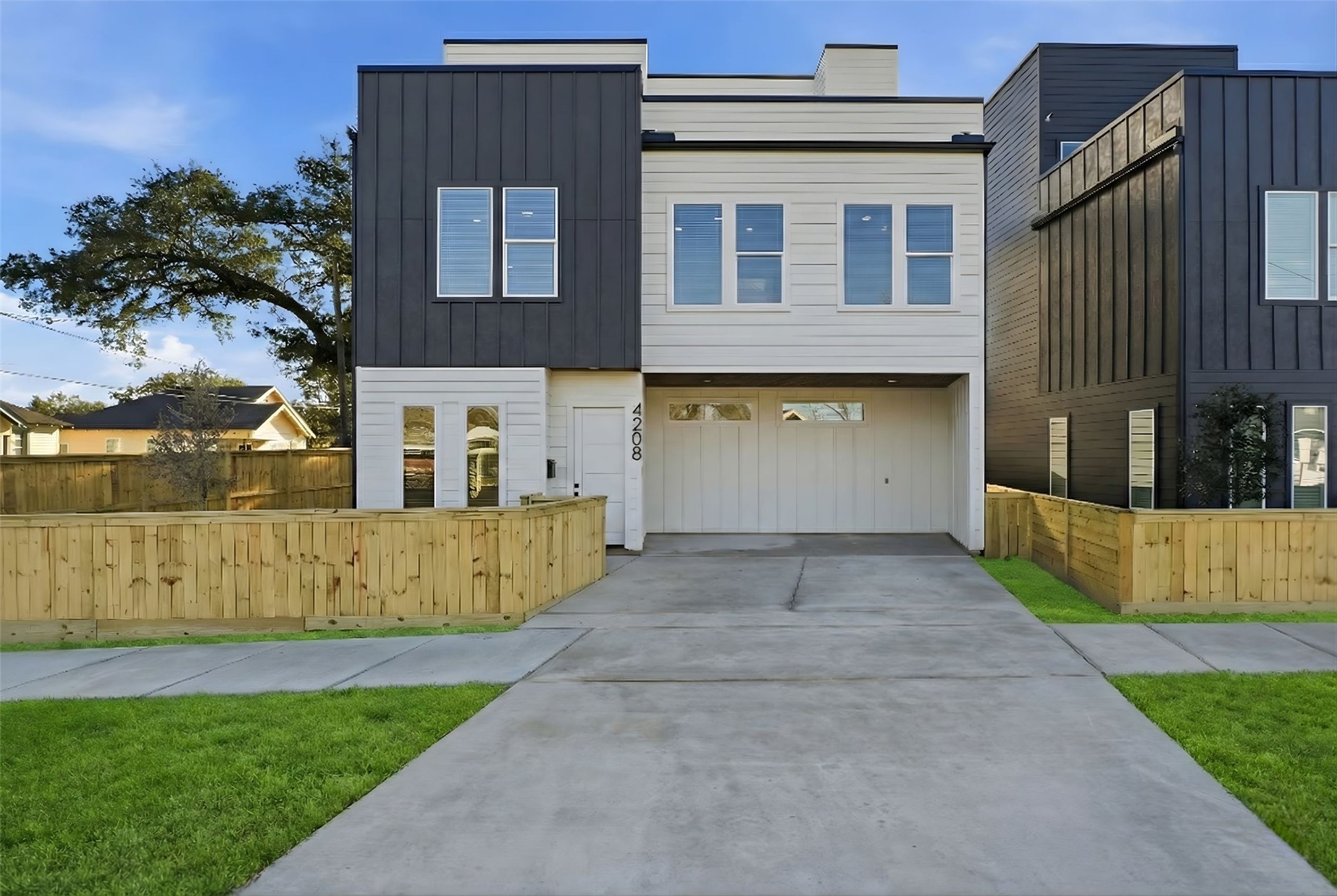 4208 Fox Street Houston, TX 77003 - Photo 3 of 43