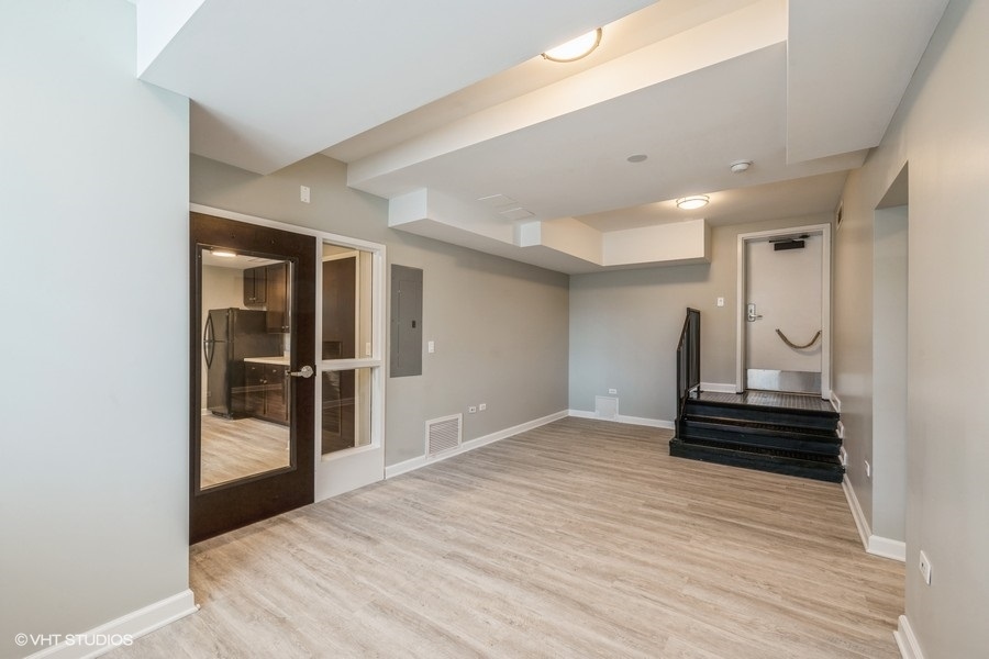 6857 South Ridgeland Avenue, Unit 101 Chicago, IL 60649 - Photo 3 of 7