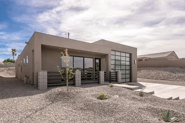$620,000 | 12 Sumner Cove, Page, AZ 86040