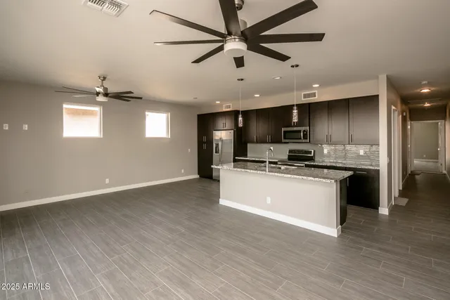 $620,000 | 12 Sumner Cove, Page, AZ 86040