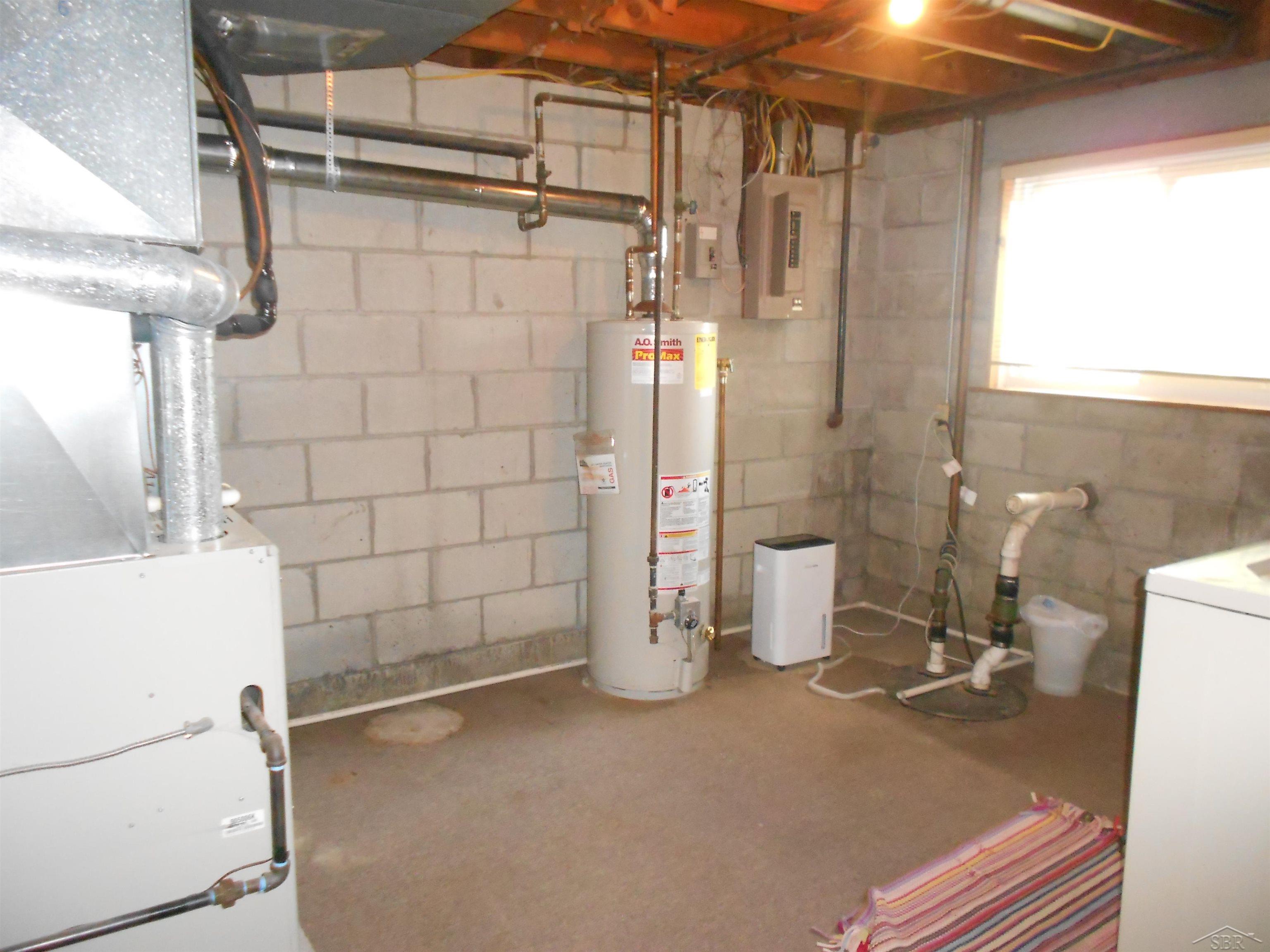 6825 Midland Road Freeland, MI 48623 - Photo 22 of 30 50114240-21.JPG