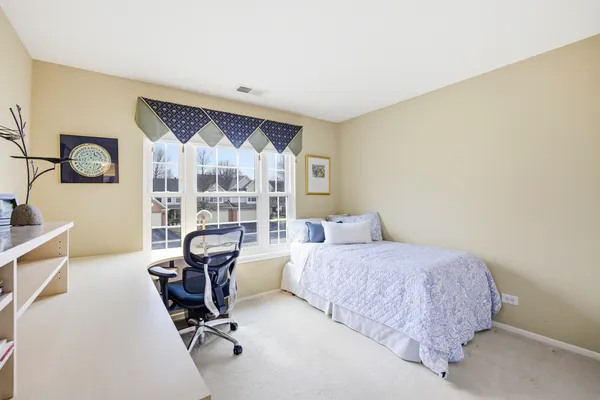 $299,500 | 30-w038 Willow Lane, Unit D, Warrenville, IL 60555