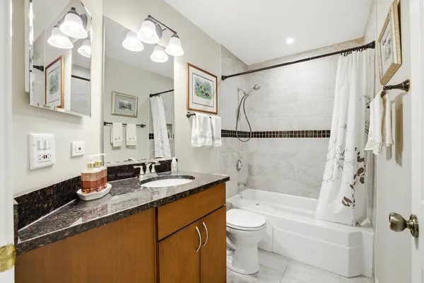 $299,500 | 30-w038 Willow Lane, Unit D, Warrenville, IL 60555