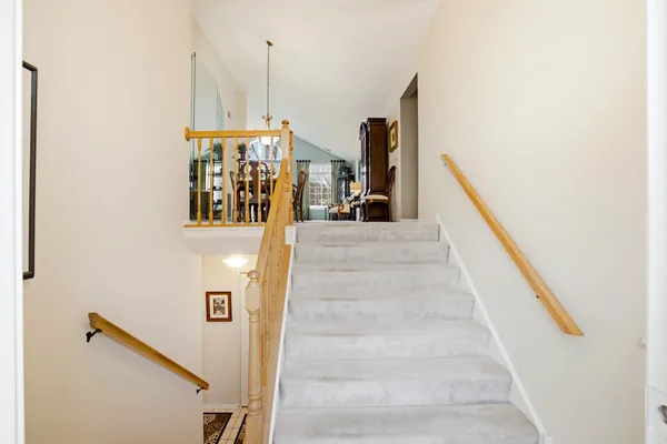 $299,500 | 30-w038 Willow Lane, Unit D, Warrenville, IL 60555