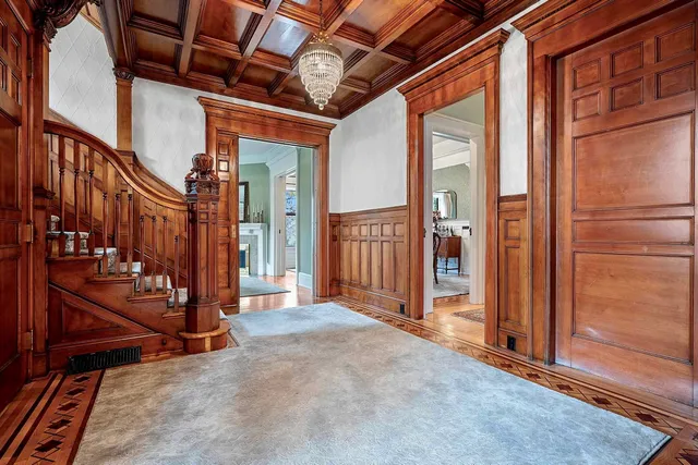 $950,000 | 902 South Madison Street, Green Bay, WI 54301