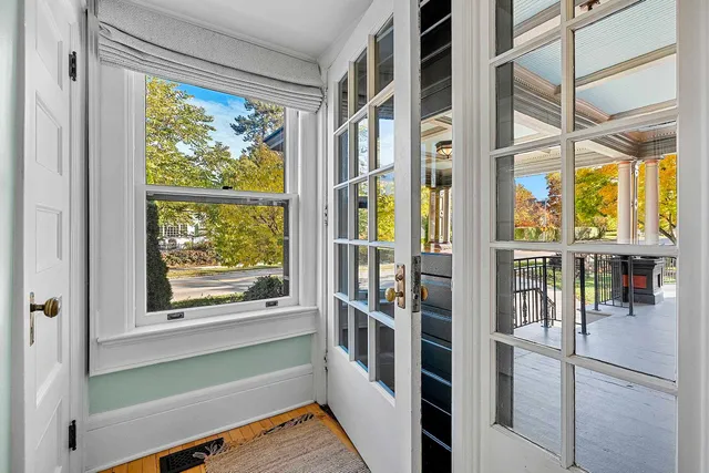 $950,000 | 902 South Madison Street, Green Bay, WI 54301