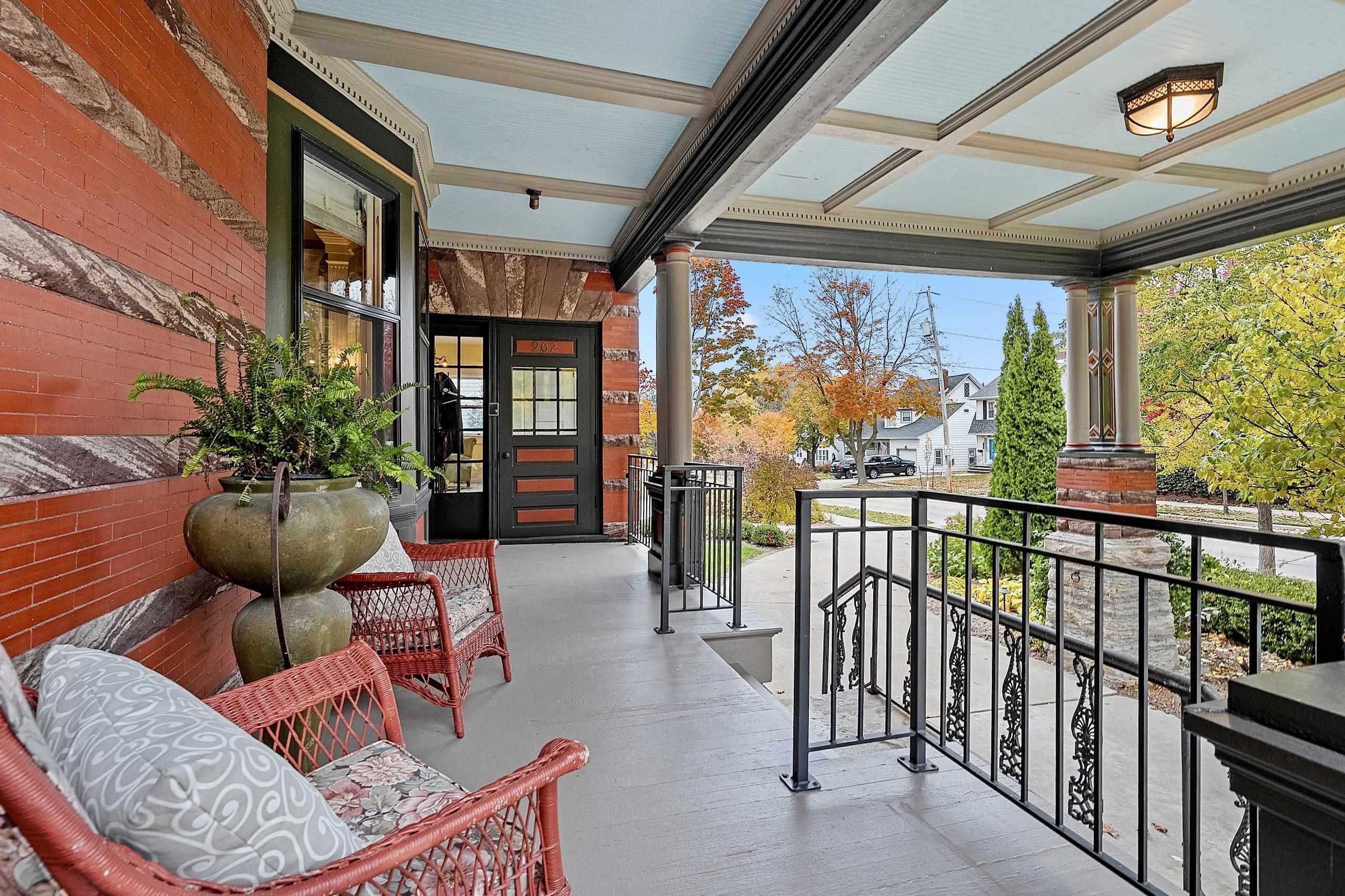 902 South Madison Street Green Bay, WI 54301 - Photo 29 of 90