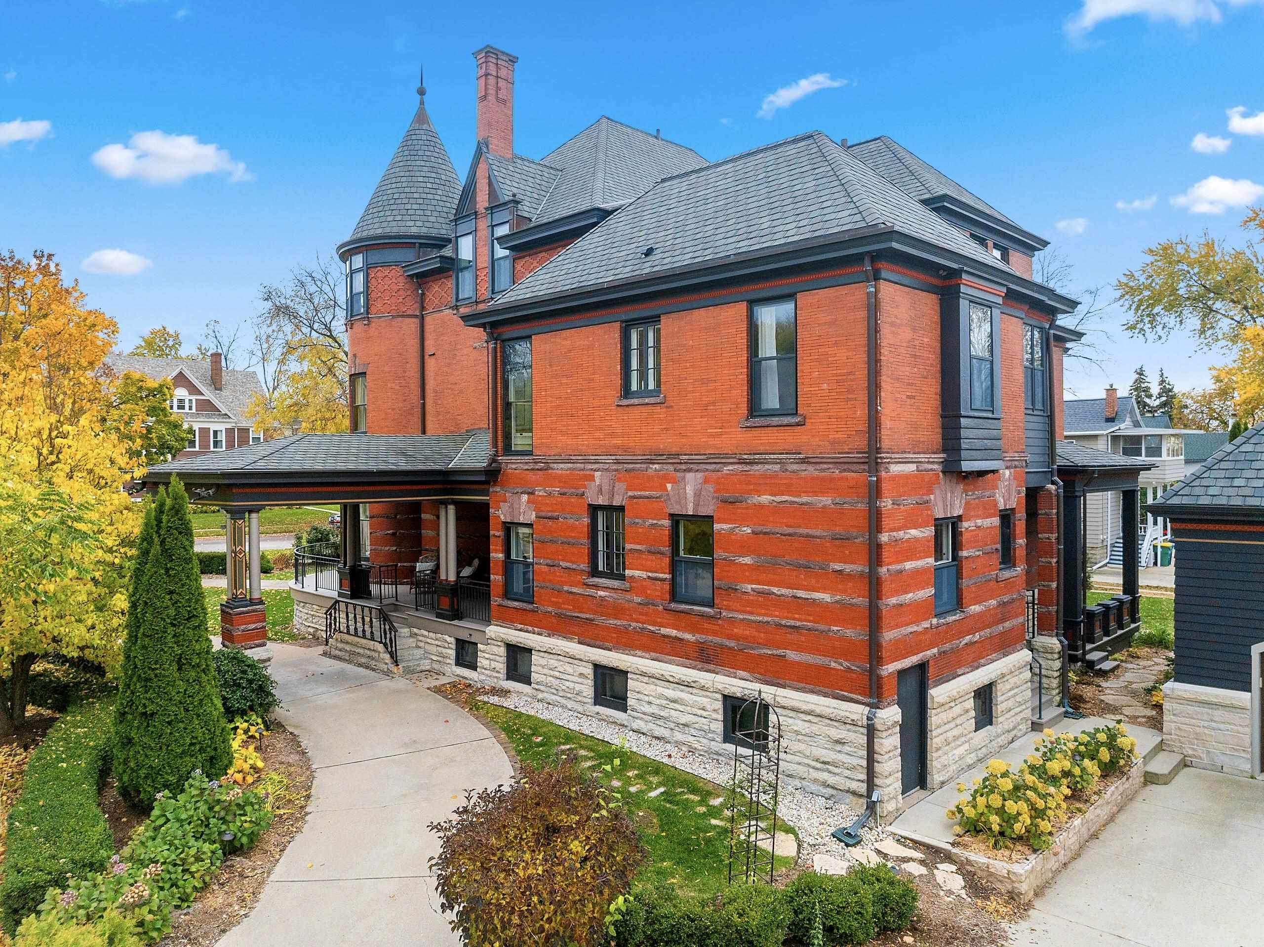 902 South Madison Street Green Bay, WI 54301 - Photo 32 of 90