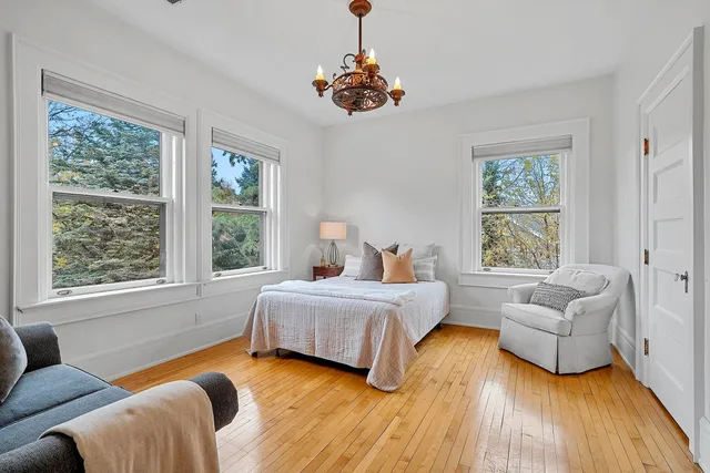 $950,000 | 902 South Madison Street, Green Bay, WI 54301