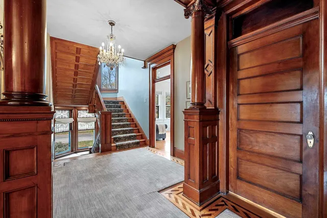 $950,000 | 902 South Madison Street, Green Bay, WI 54301