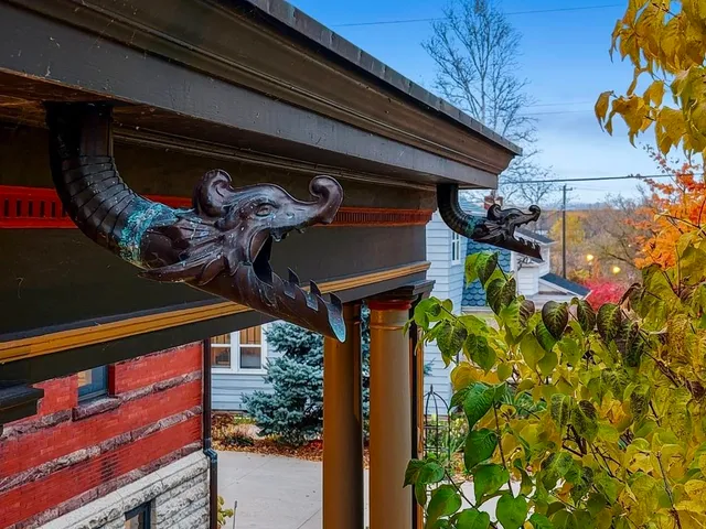 $950,000 | 902 South Madison Street, Green Bay, WI 54301