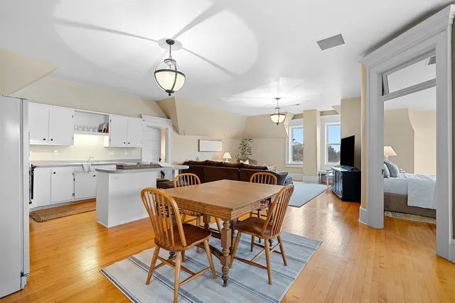 $950,000 | 902 South Madison Street, Green Bay, WI 54301