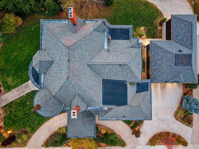 $950,000 | 902 South Madison Street, Green Bay, WI 54301