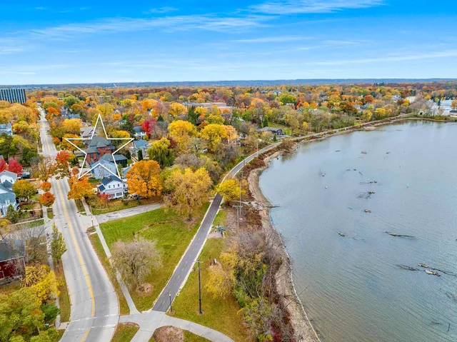 $950,000 | 902 South Madison Street, Green Bay, WI 54301