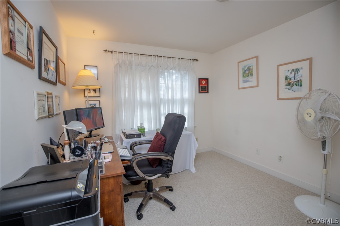 13340 Carters Way Road Chesterfield, VA 23838 - Photo 25 of 44 a workspace with furniture and a window