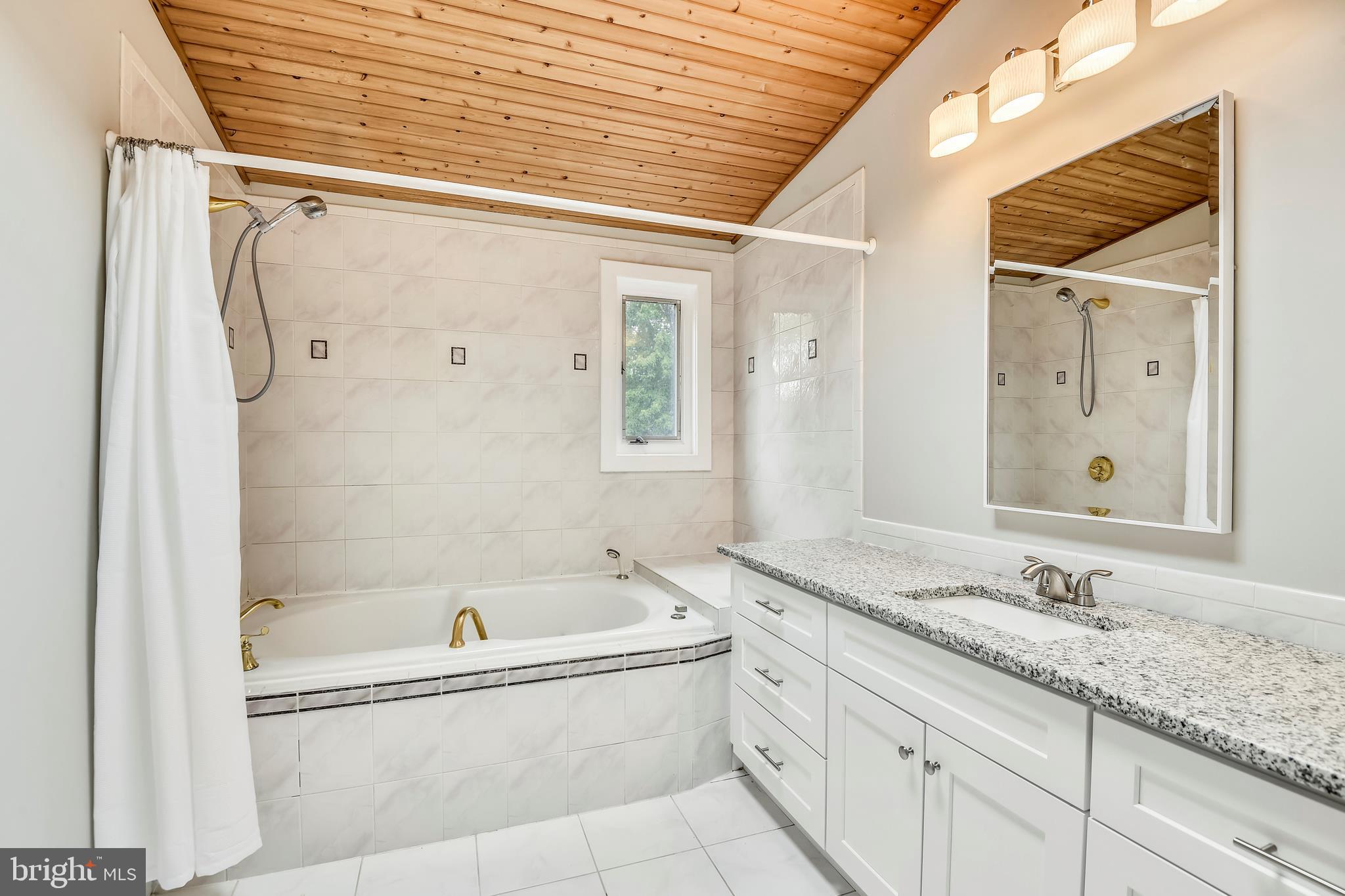 48 Ridge Avenue Edgewater, MD 21037 - Photo 11 of 28 Master Bath Complete with Granite & Jetted Tub