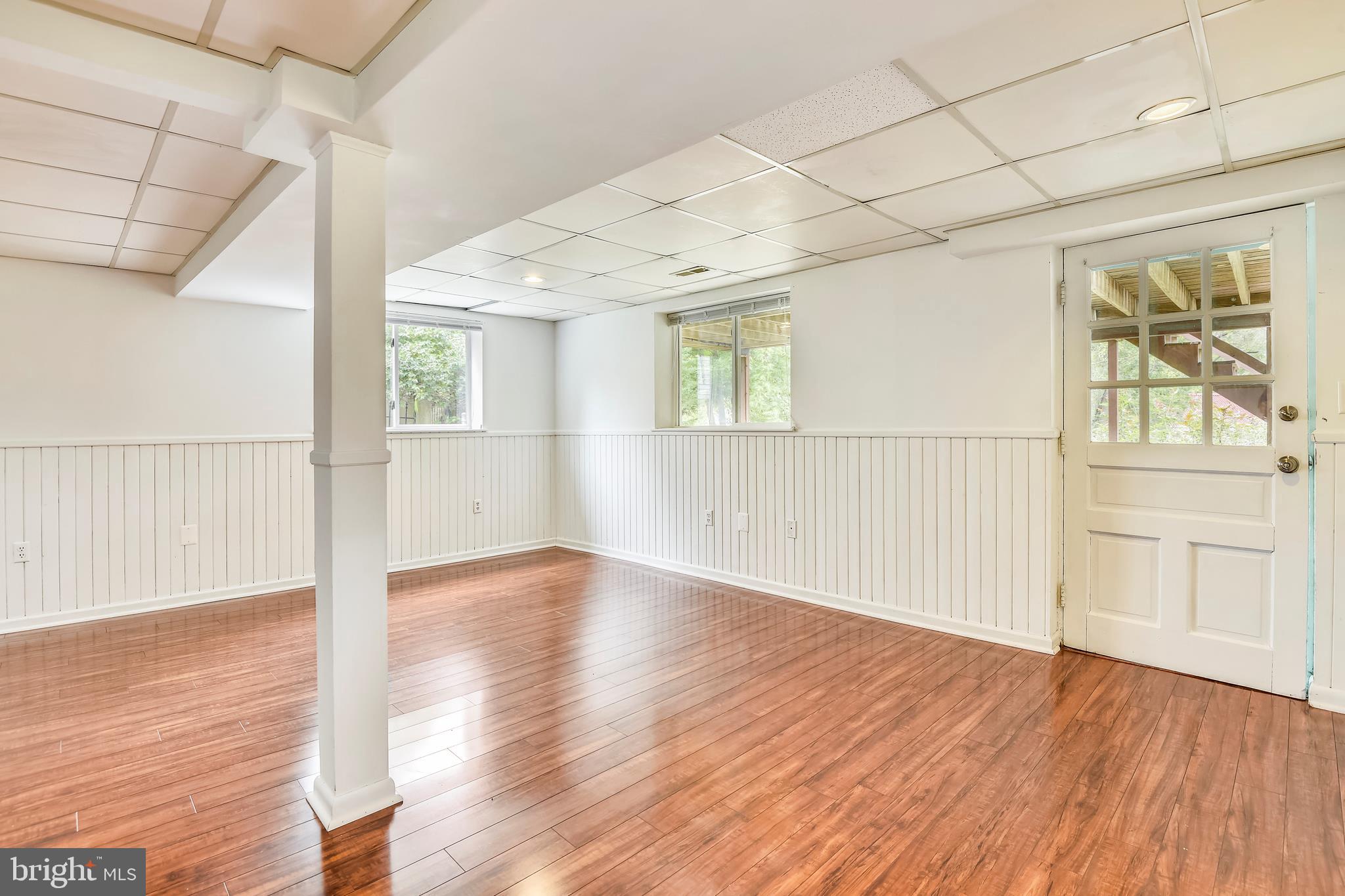 48 Ridge Avenue Edgewater, MD 21037 - Photo 15 of 28 Lower level Living Rm or Family Rm opens to Patio