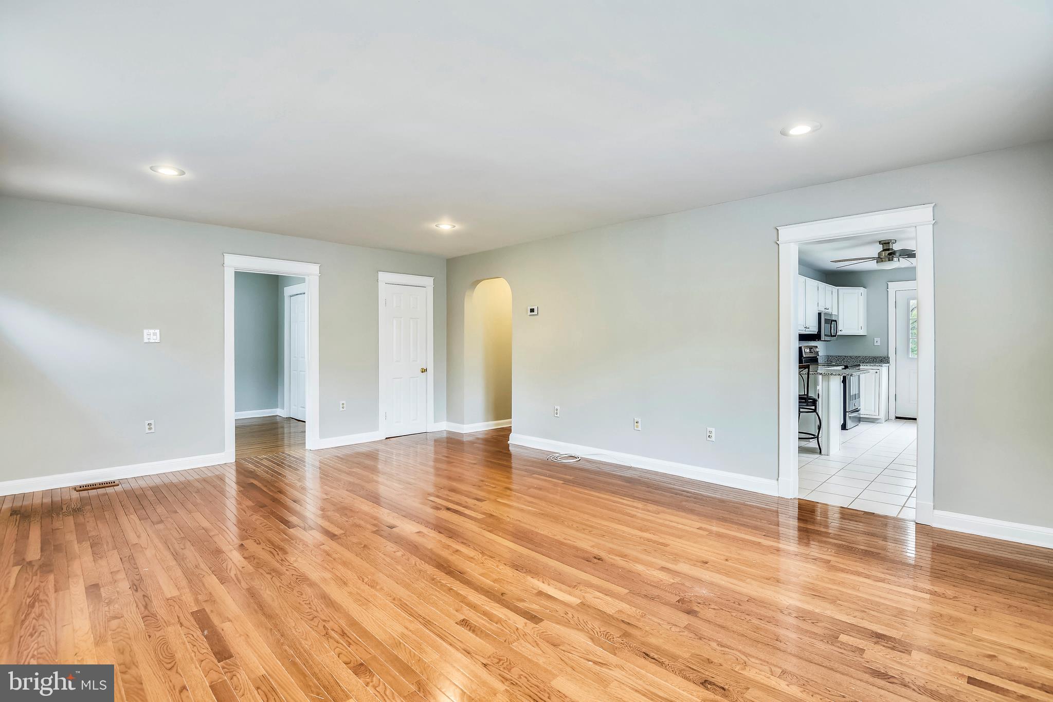 48 Ridge Avenue Edgewater, MD 21037 - Photo 6 of 28 Dining Area
