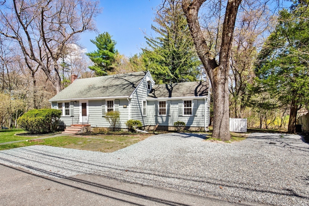 47 Wood Street Lexington, MA 02421 - Photo 2 of 20