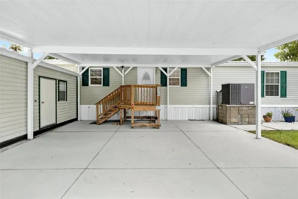 $575,000 | 56310 Redbud Road, Astor, FL 32102