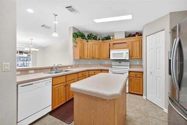 $600,000 | 56310 Redbud Road, Astor, FL 32102