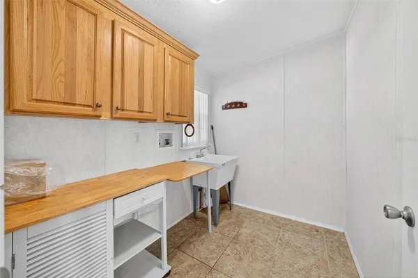 $575,000 | 56310 Redbud Road, Astor, FL 32102