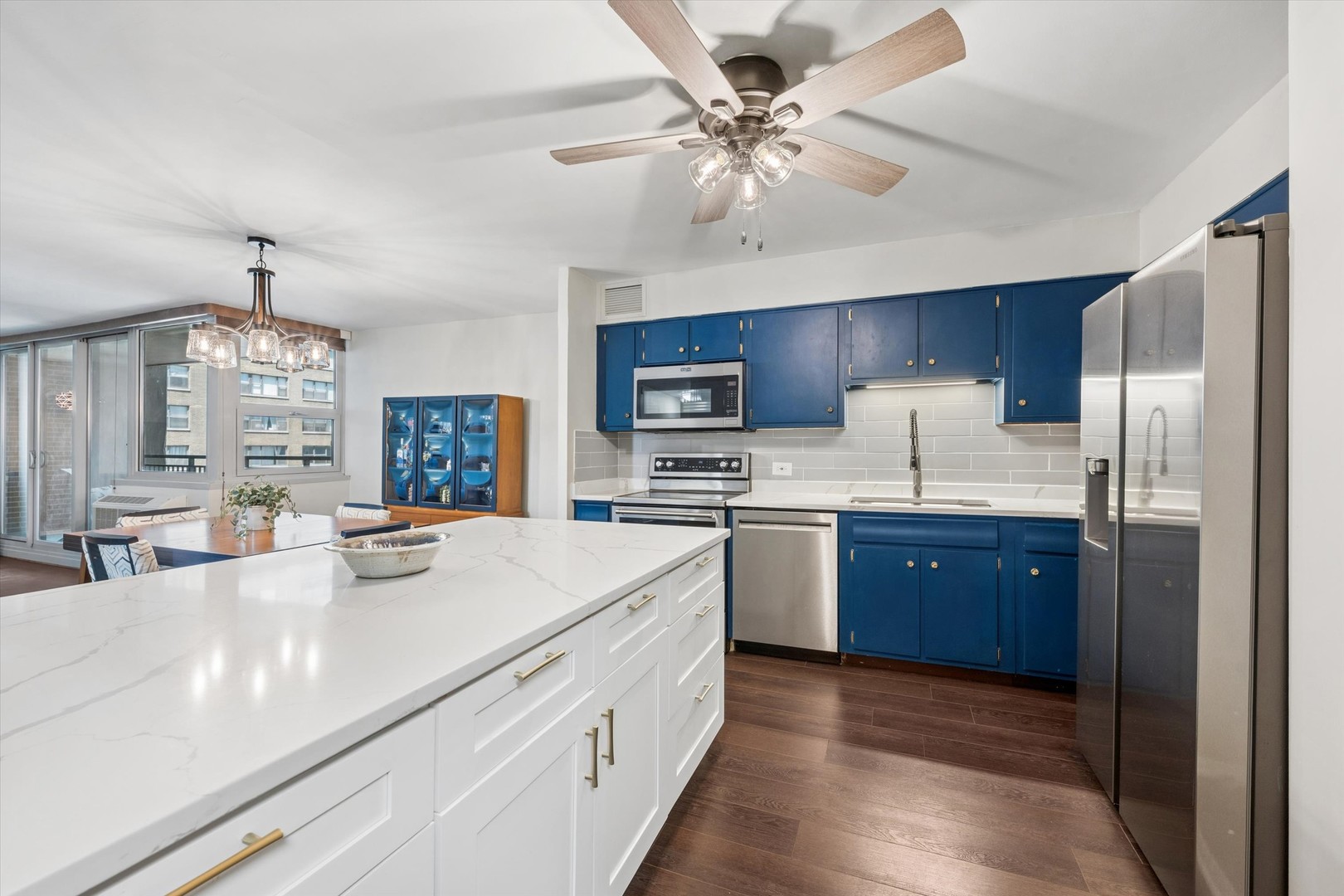 6147 North Sheridan Road, Unit 11A Chicago, IL 60660 - Photo 4 of 20 Gallery Image 4