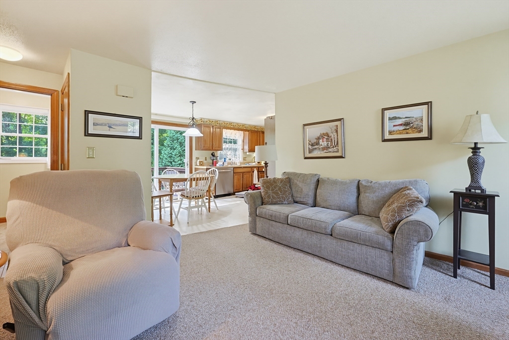 7 Hazeltine Road Upton, MA 01568 - Photo 10 of 42