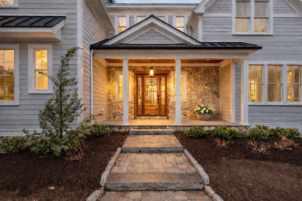 320 Concord Avenue Lexington, MA 02421 - Photo 3 of 32