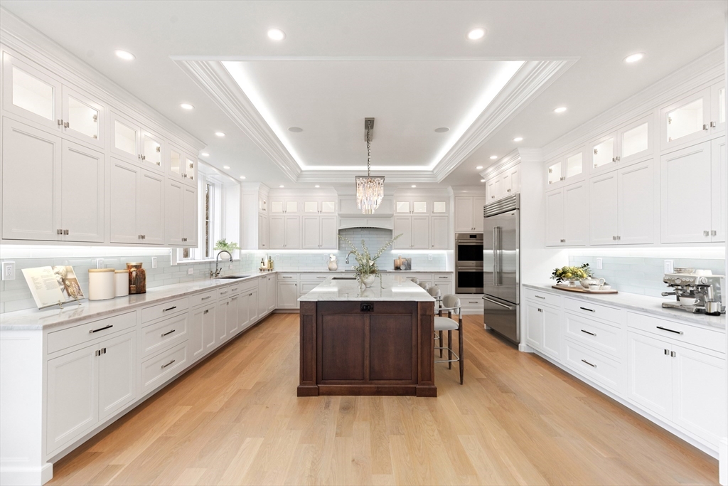 320 Concord Avenue Lexington, MA 02421 - Photo 8 of 32