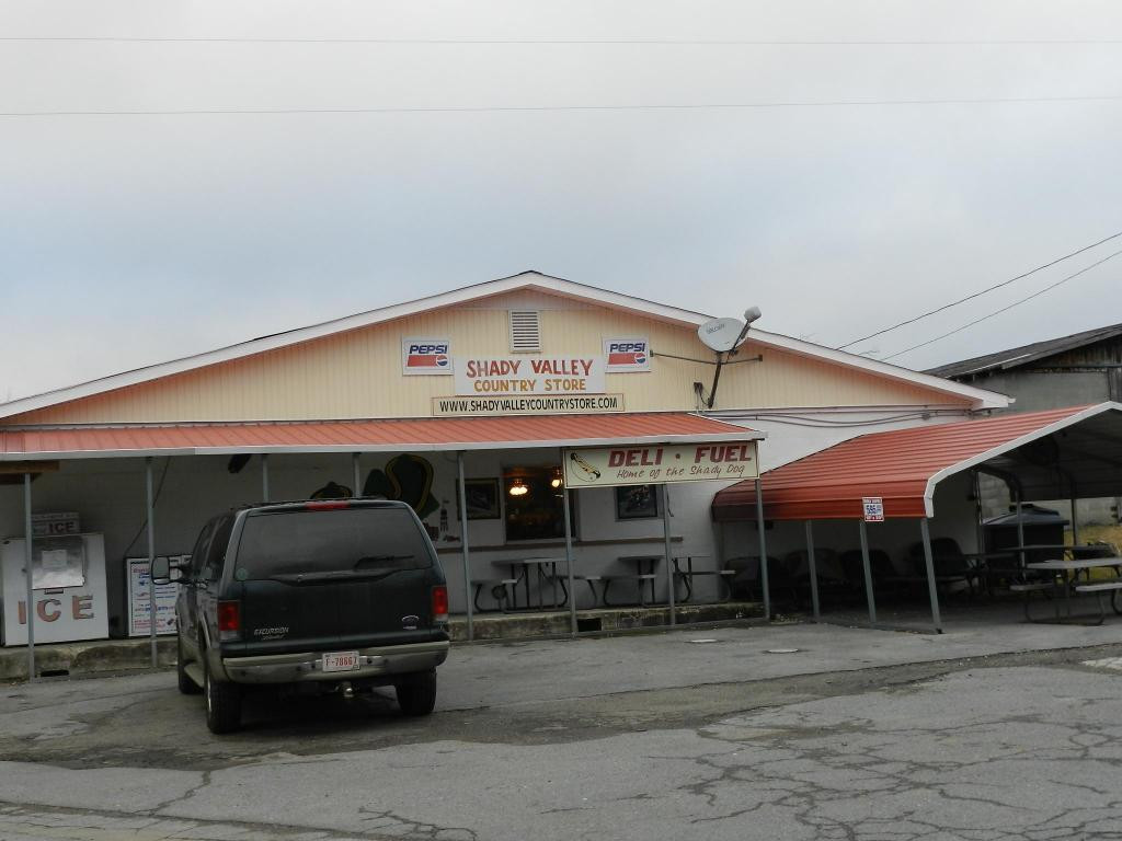 129 Campbell Road Elizabethton, TN 37643 - Photo 3 of 22 8 MILES TO THE SNAKEHWY 421