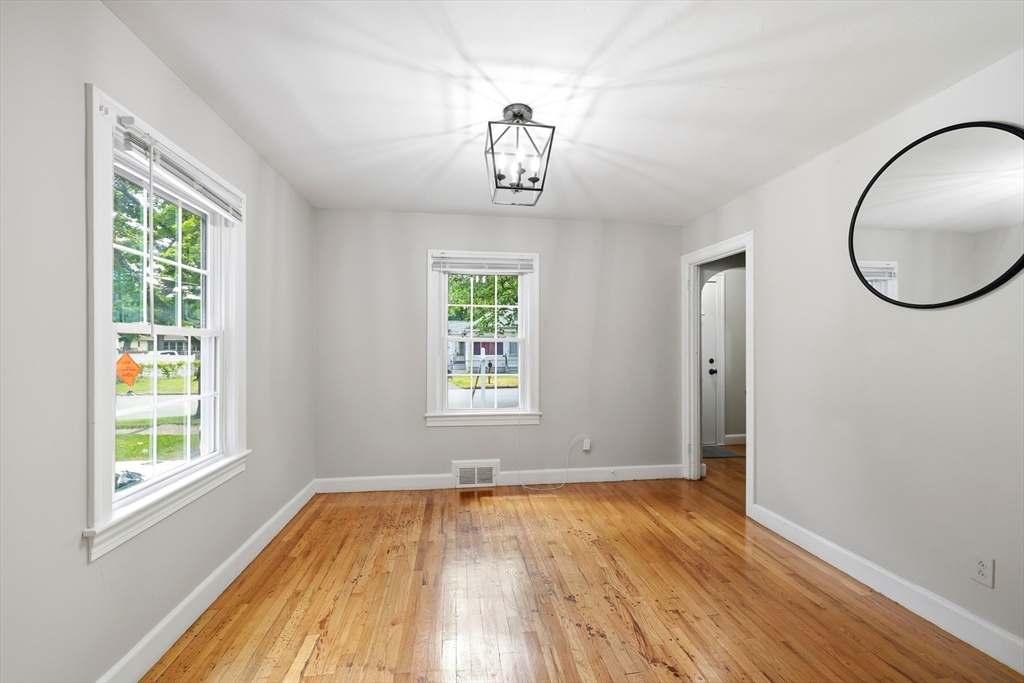 15 Lucerne Road Springfield, MA 01119 - Photo 11 of 22