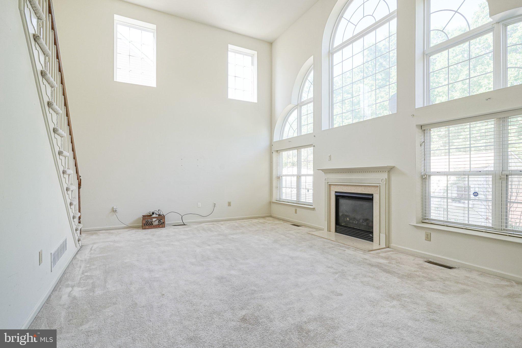 160 Quiet Road Sicklerville, NJ 08081 - Photo 11 of 24 Spacious room with abundant light.