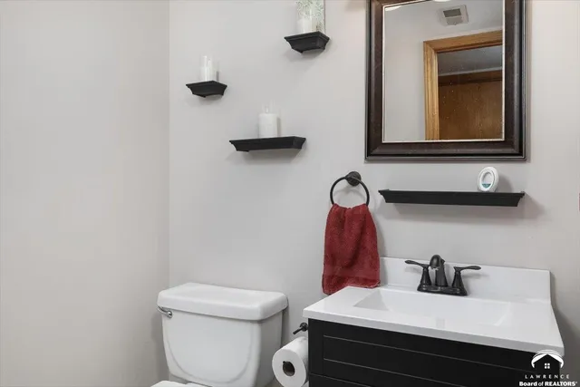 $339,900 | 2925 Whitmore Drive, Lawrence, KS 66046