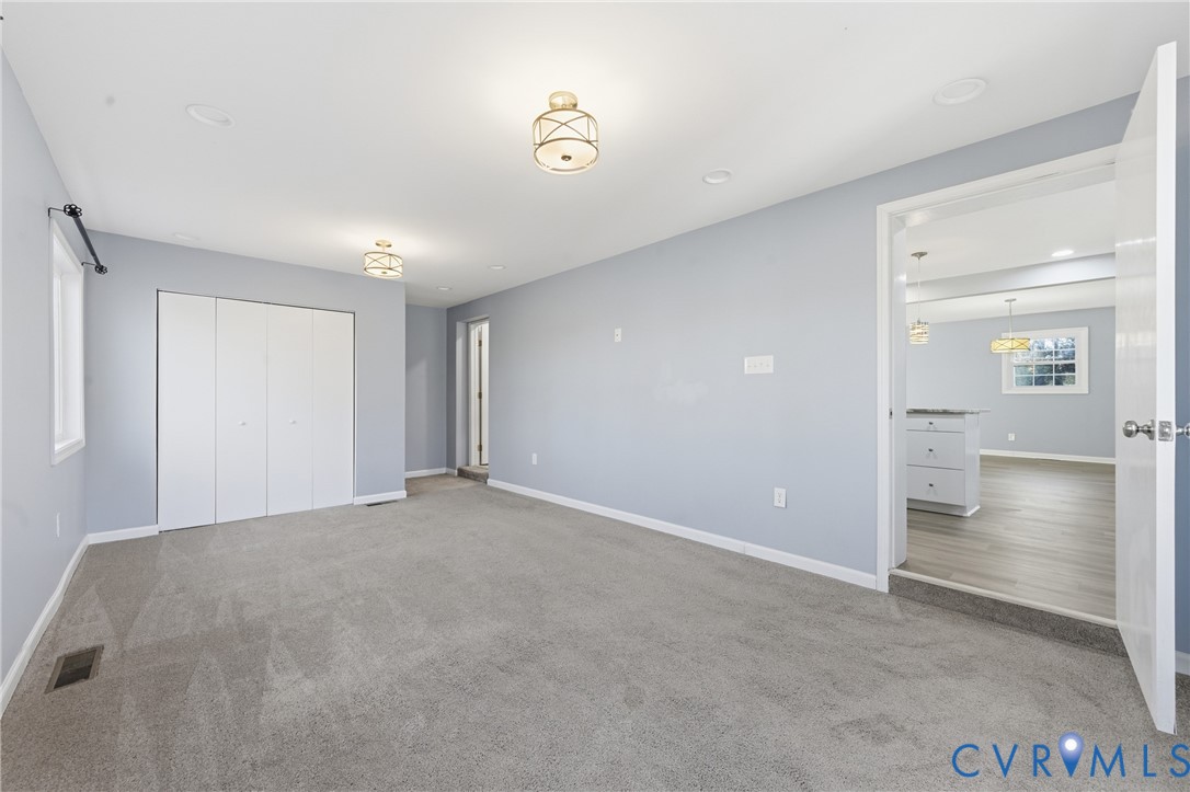 11008 Ryall Road Glen Allen, VA 23059 - Photo 12 of 25 a view of a livingroom with a furniture