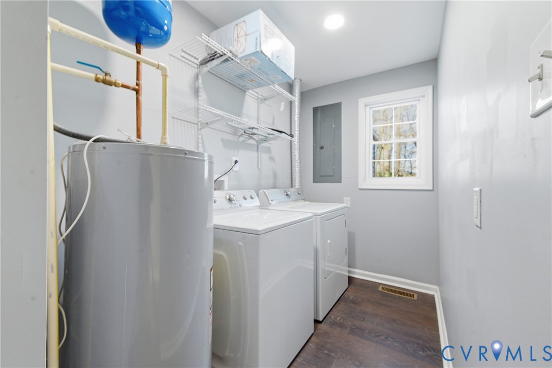 11008 Ryall Road Glen Allen, VA 23059 - Photo 22 of 25 a bathroom with a sink a mirror and a shower