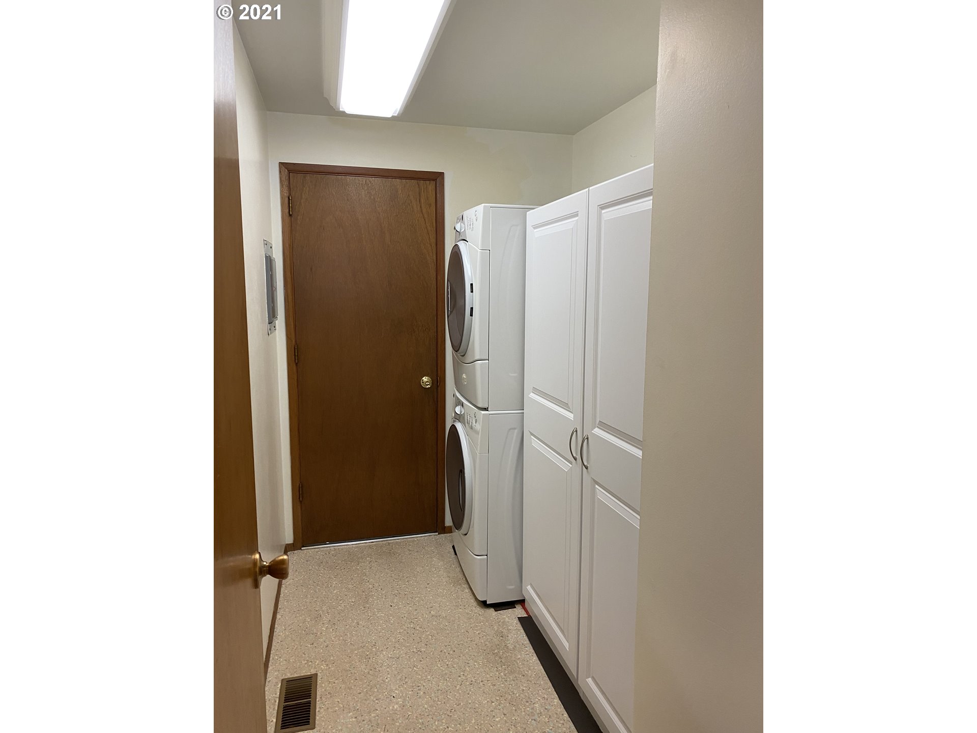 1649 Sallal Road Woodburn, OR 97071 - Photo 15 of 22 Gallery Image 15