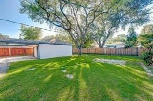 $2,200 | 12415 Nova Drive, Houston, TX 77077