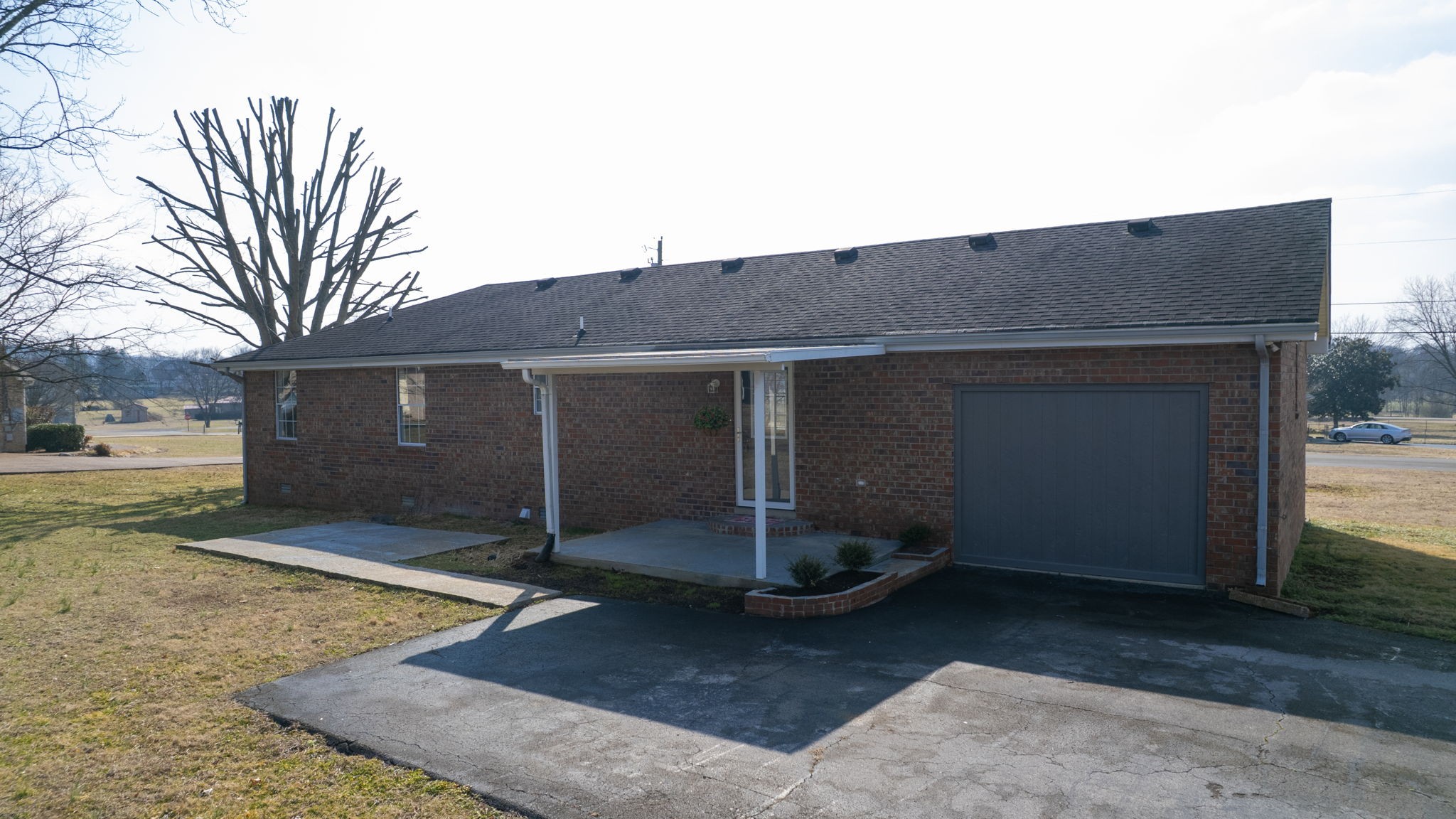 211 Freedom Drive Lebanon, TN 37087 - Photo 35 of 41 a front view of a house with garden