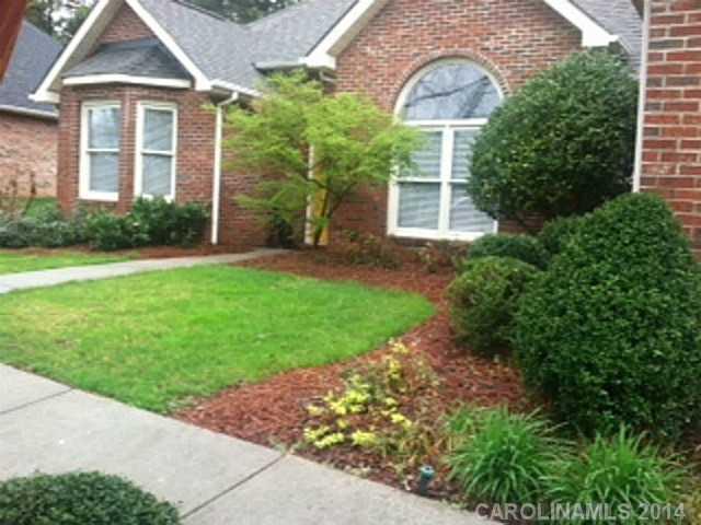 428 South Atlantic Drive Fort Mill, SC 29708 - Photo 4 of 16 front view of a house with a yard