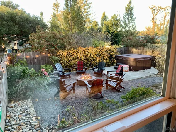 $1,995,000 | 4605 Gravenstein Highway North, Sebastopol, CA 95472