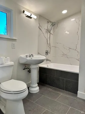 $1,995,000 | 4605 Gravenstein Highway North, Sebastopol, CA 95472