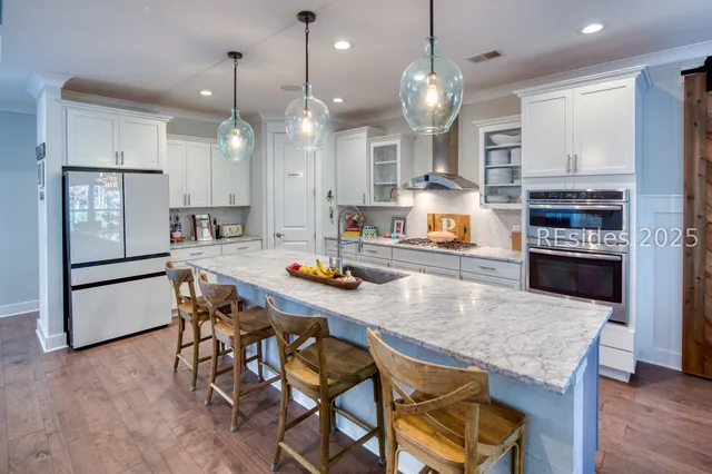 $1,385,000 | 7 Attleboro Place, Bluffton, SC 29910