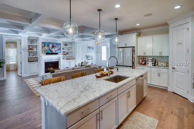 $1,385,000 | 7 Attleboro Place, Bluffton, SC 29910