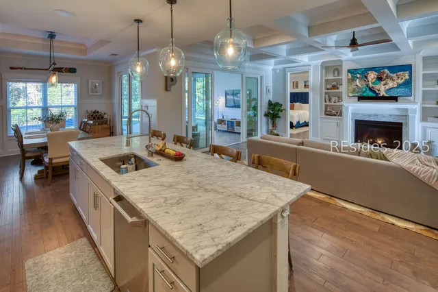 $1,385,000 | 7 Attleboro Place, Bluffton, SC 29910