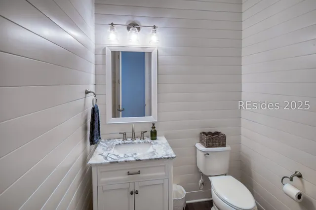 $1,385,000 | 7 Attleboro Place, Bluffton, SC 29910