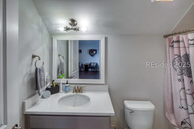 $1,385,000 | 7 Attleboro Place, Bluffton, SC 29910